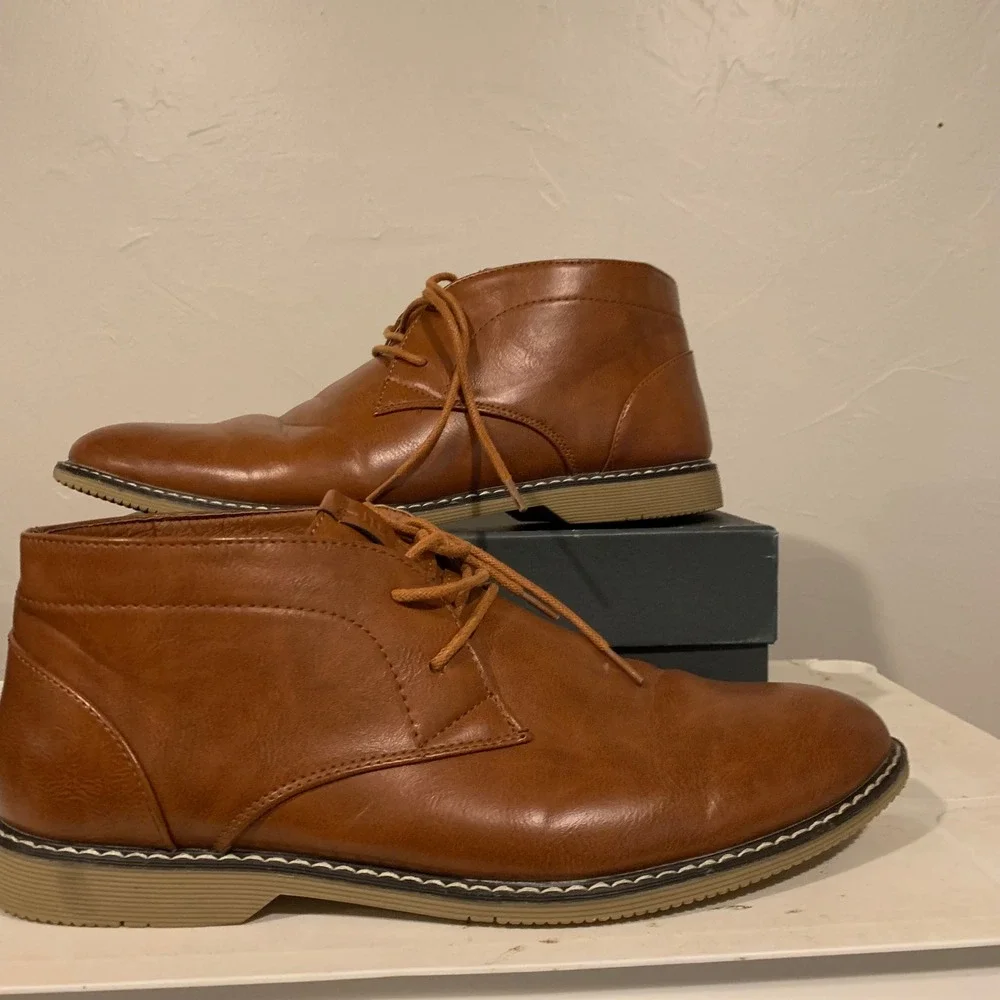 London Fog Chukka Boots Mens 11‎ Cognac Brown Good Faux Leather Memory Foam